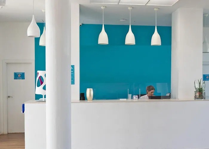 Plaza Palmeras Отель