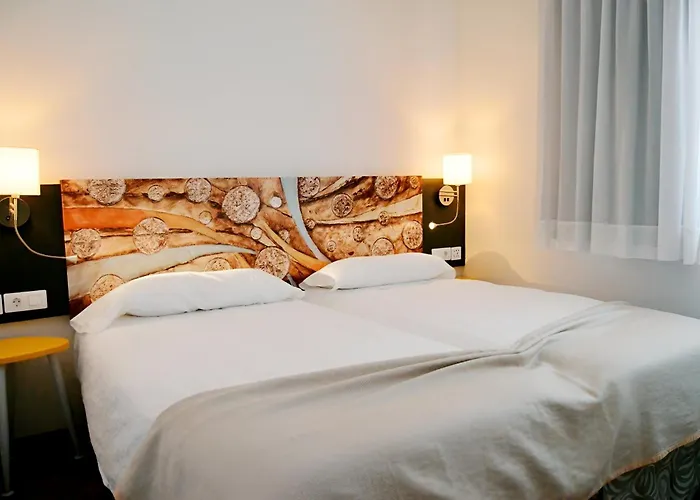 Plaza Palmeras Отель