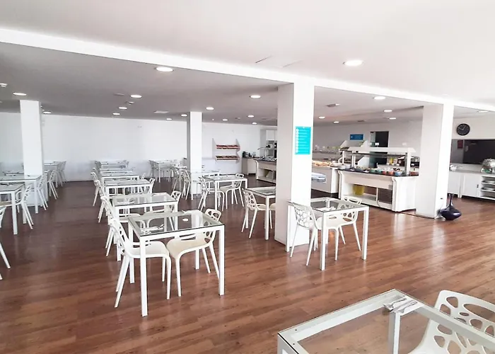 מלון Plaza Palmeras 4*