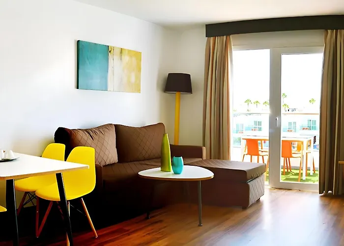 Plaza Palmeras ホテル