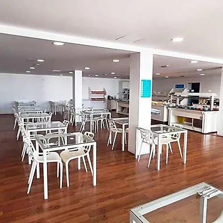 Отель Plaza Palmeras