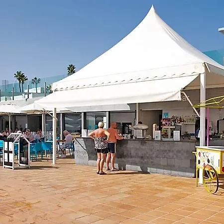 Отель Plaza Palmeras
